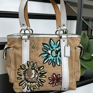 Coach Rare Vintage 2005 Straw Bumble Bee Bag